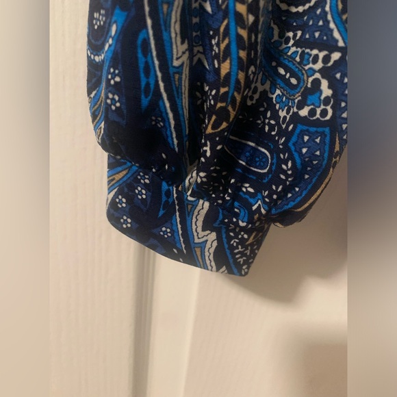 LIKE NEW Laura Blouse - Picture 3 of 3